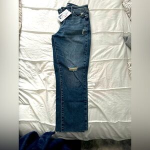 Levi’s Denizen High Rise, raw cut bottom size 8